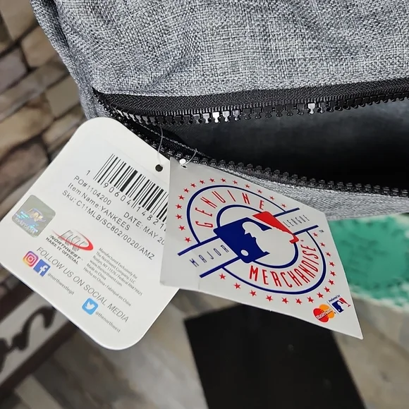 MLB New York Yankees Backpack - Picture 4 of 11